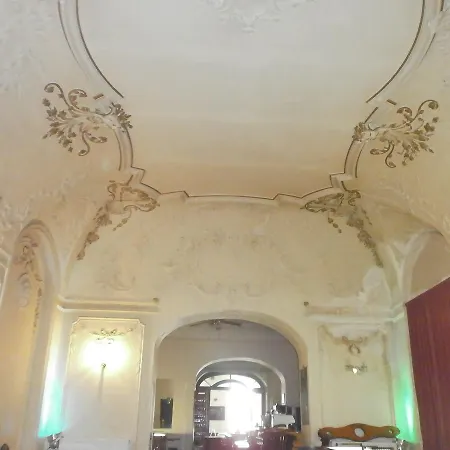 Youth Baroque Hall 3*