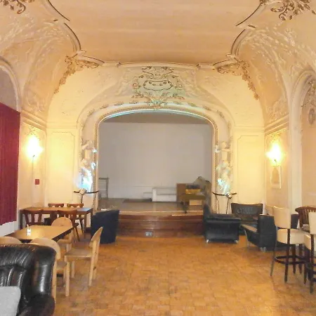 Youth Baroque Hall فندق 3*