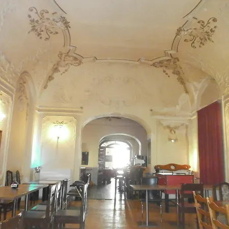 Youth Baroque Hall فندق براغ