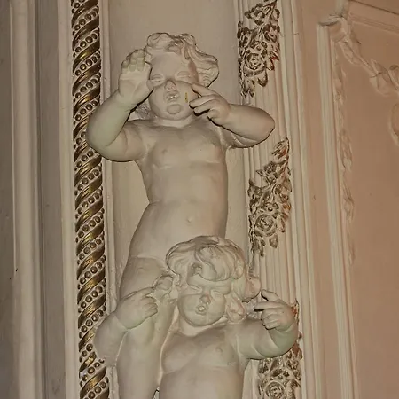 Youth Baroque Hall