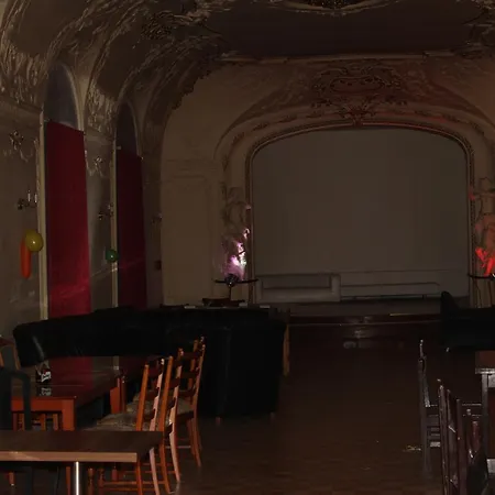 Youth Baroque Hall فندق 3*