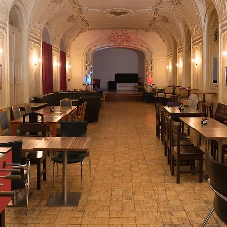 Youth Baroque Hall 3*