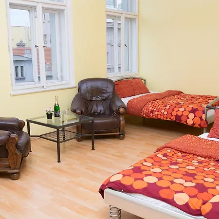 Hotel Youth Baroque Hall 3*