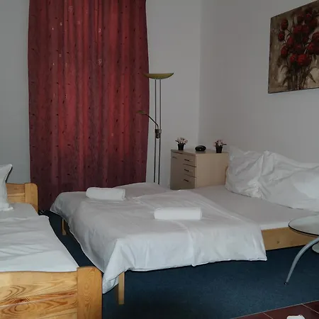 Hotel Youth Baroque Hall